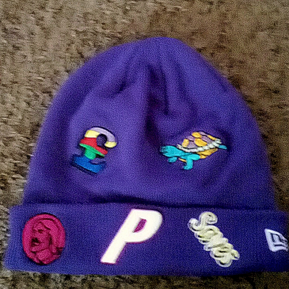 Palace X new Era  Jesus BEANIE